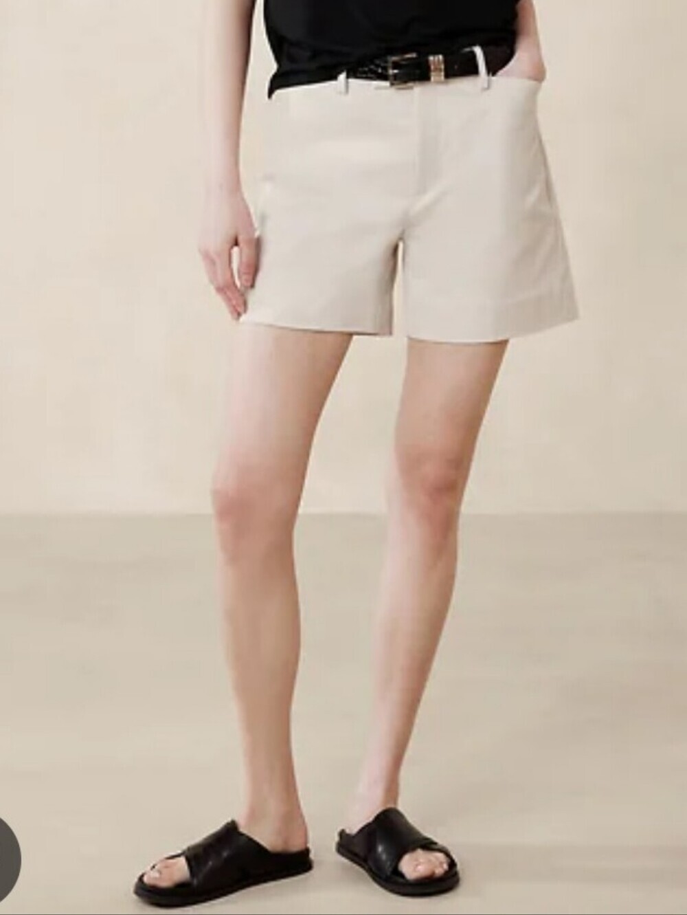 Banana Republic Stretch-Cotton Icon Short Cream White Preppy Coastal Summer 10
